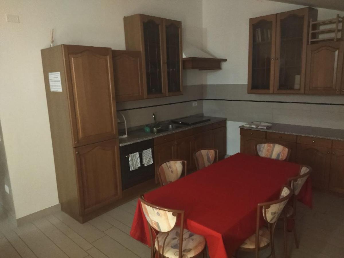 Room In Guest Room - Single Room Between Padua And Chioggia Brugine Exterior foto